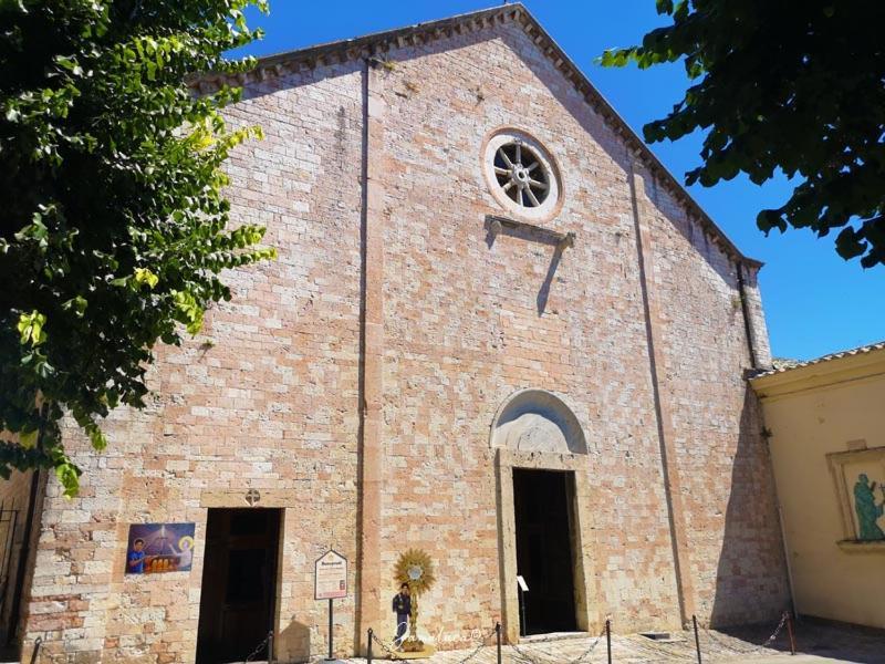 La Bouganville Assisi Buitenkant foto